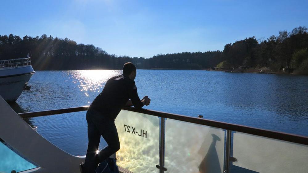 Marina Eldenburg - Ferienhäuser und Bootsverleih am Tor zur Müritz Waren  Exterior foto